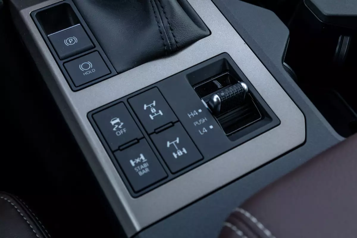 toyota land cruiser 2024 25 interior drive mode scaled jpg